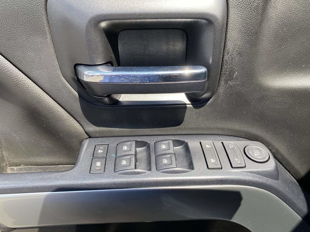 Used 2018 Chevrolet Silverado 2500 LT AWD/4WD image 16