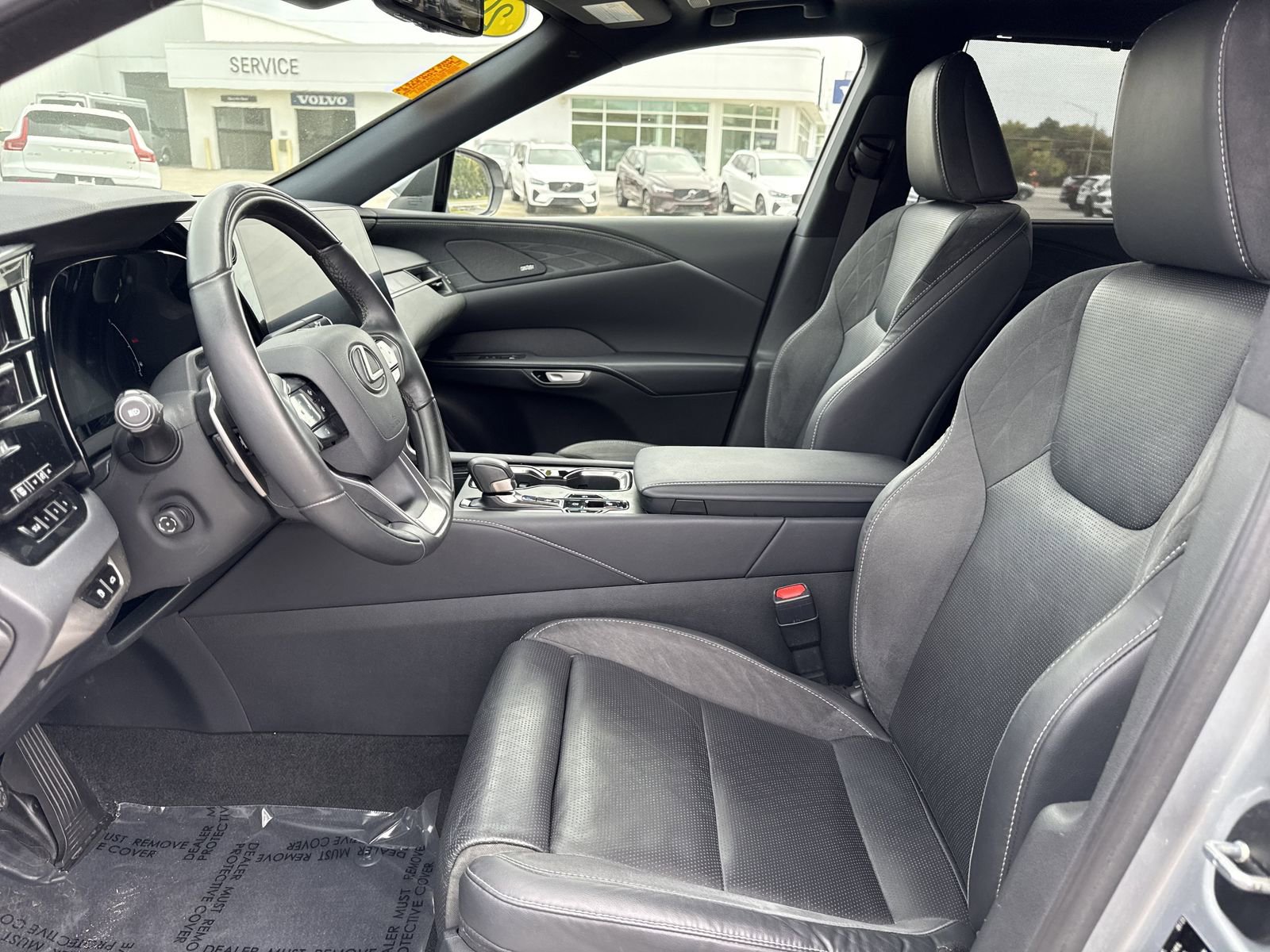 Used 2023 Lexus RX 350 FWD w/ Accessory Package image 9