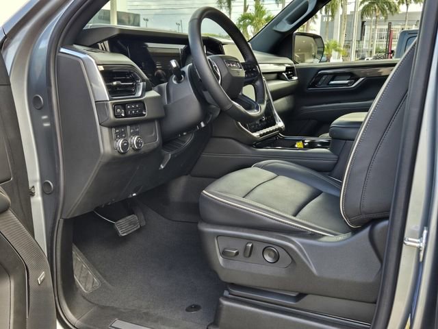 Used 2025 GMC Yukon XL Elevation AWD/4WD image 16