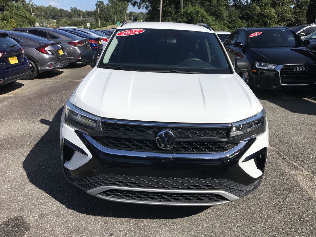 Used 2022 Volkswagen Taos S image 2