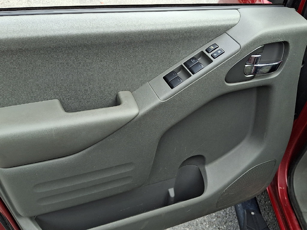 Used 2019 Nissan Frontier SV w/ Value Truck Package AWD/4WD image 13