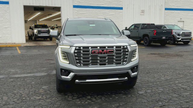 New 2026 GMC Yukon Denali w/ Sun & Power Step Package image 3
