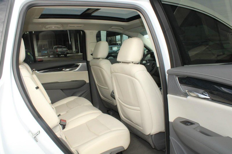 Used 2024 Cadillac XT6 Premium Luxury AWD/4WD image 18