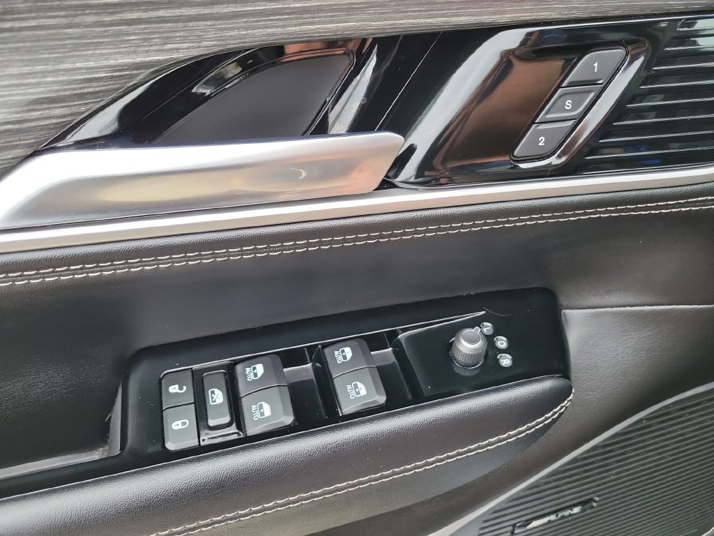 Used 2023 Jeep Wagoneer Series II w/ Premium Group I AWD/4WD image 21