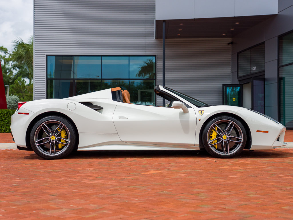 Used 2019 Ferrari 488 Spider RWD image 20