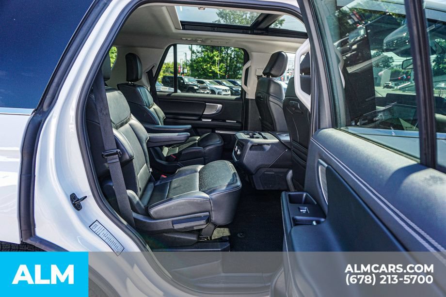 Used 2025 Ford Expedition Platinum AWD/4WD image 24