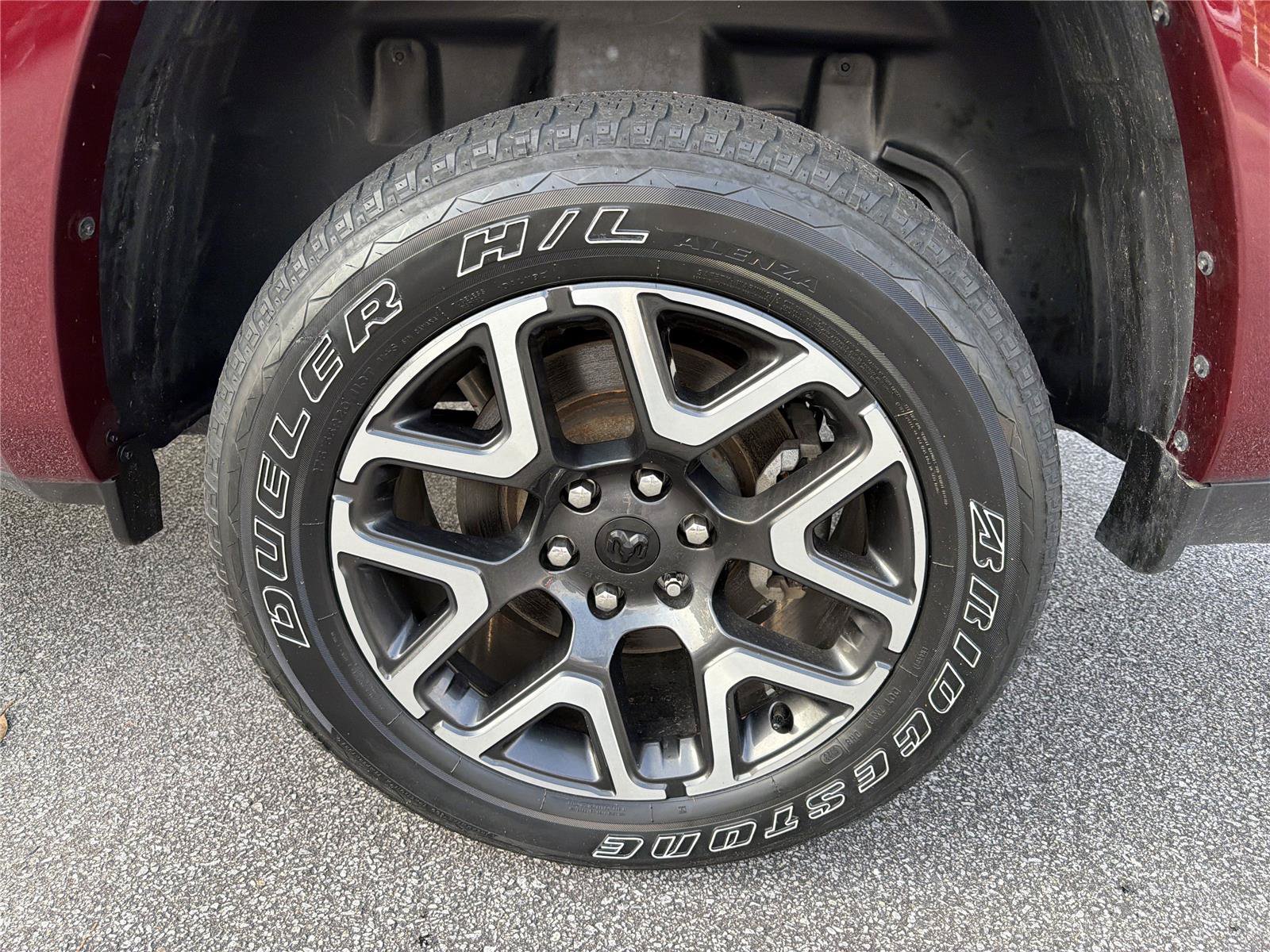 Used 2025 RAM 1500 Laramie w/ Sport Appearance Package AWD/4WD image 18