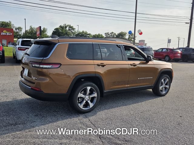 New 2026 Jeep Grand Cherokee L Limited RWD image 15