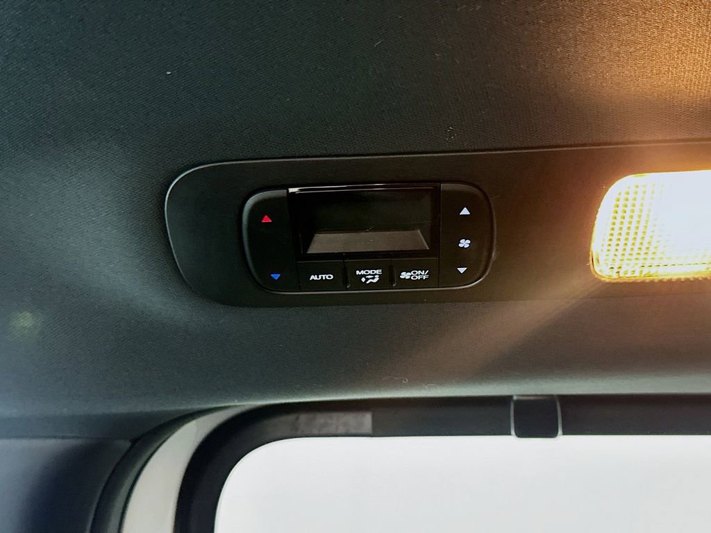 Used 2025 Honda Odyssey Sport-L image 32