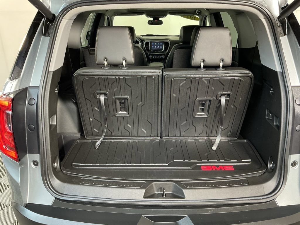 Used 2023 GMC Acadia AT4 w/ Technology Package AWD/4WD image 13