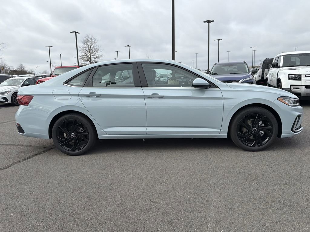 New 2026 Volkswagen Jetta SE image 6
