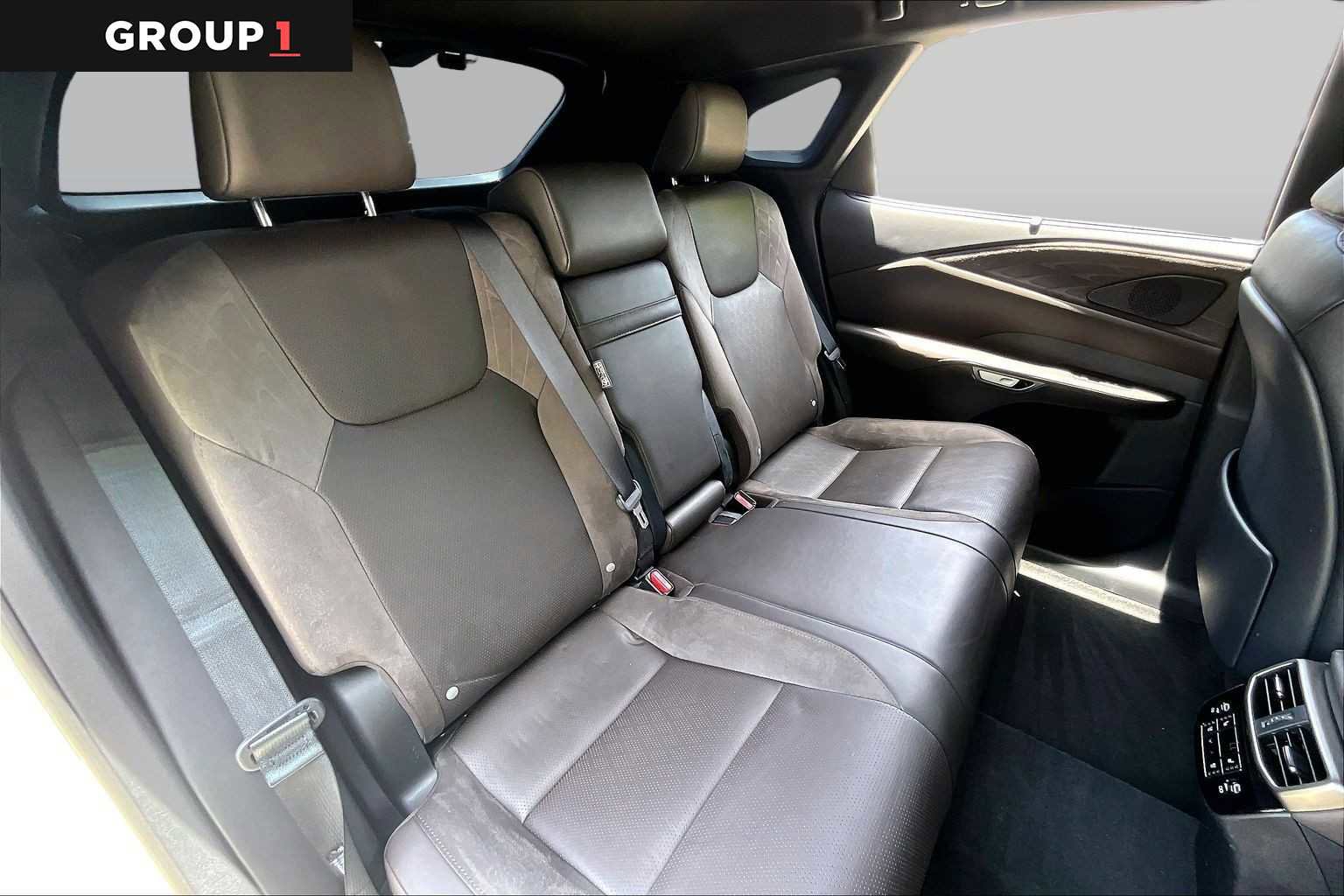 Used 2023 Lexus RX 350 w/ Accessory Package (K3) AWD/4WD image 17