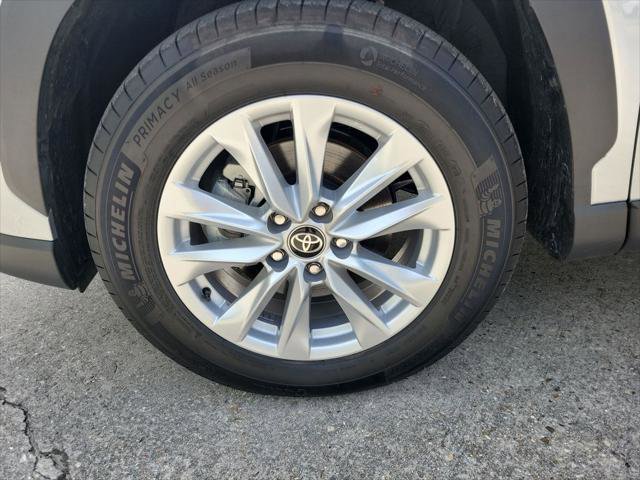 Certified 2026 Toyota Corolla Cross LE FWD image 29