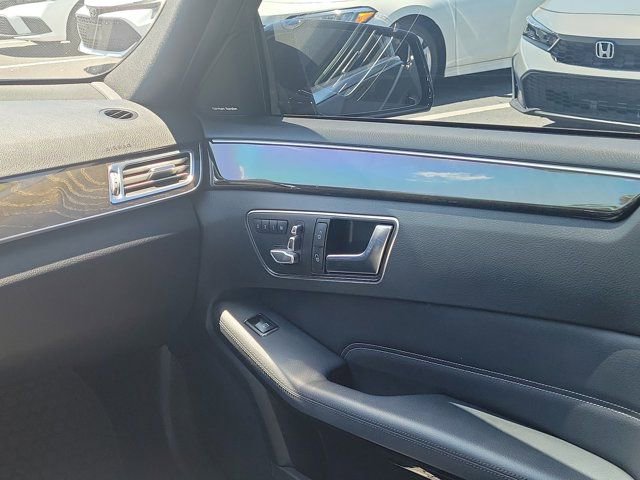 Used 2014 Mercedes-Benz E 350 Sedan image 4