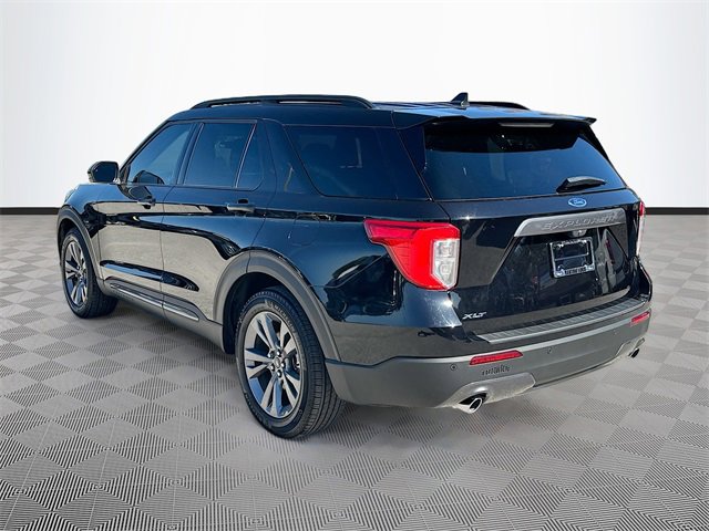 Used 2024 Ford Explorer XLT w/ Equipment Group 202A image 7