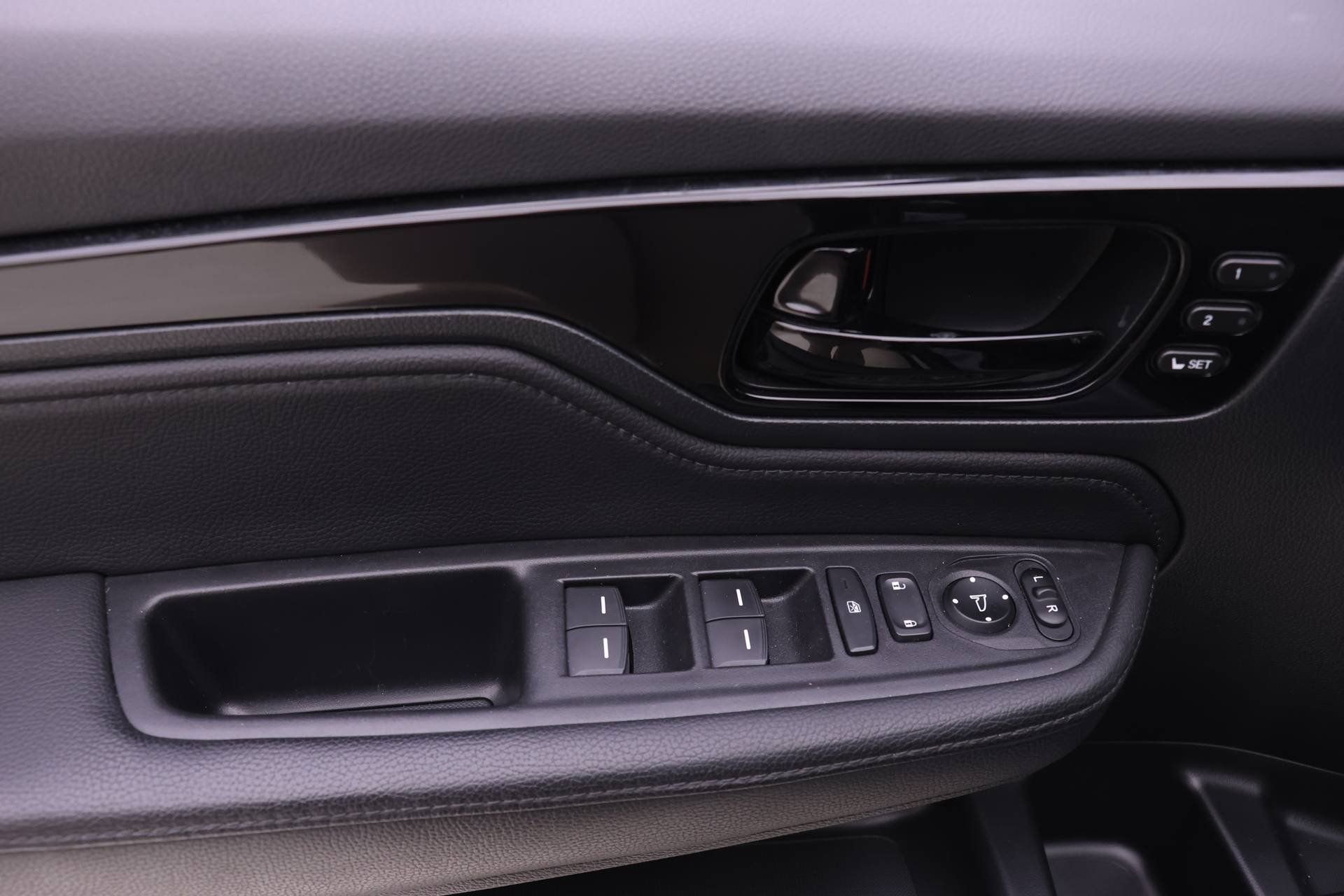 Used 2023 Honda Odyssey Touring image 8