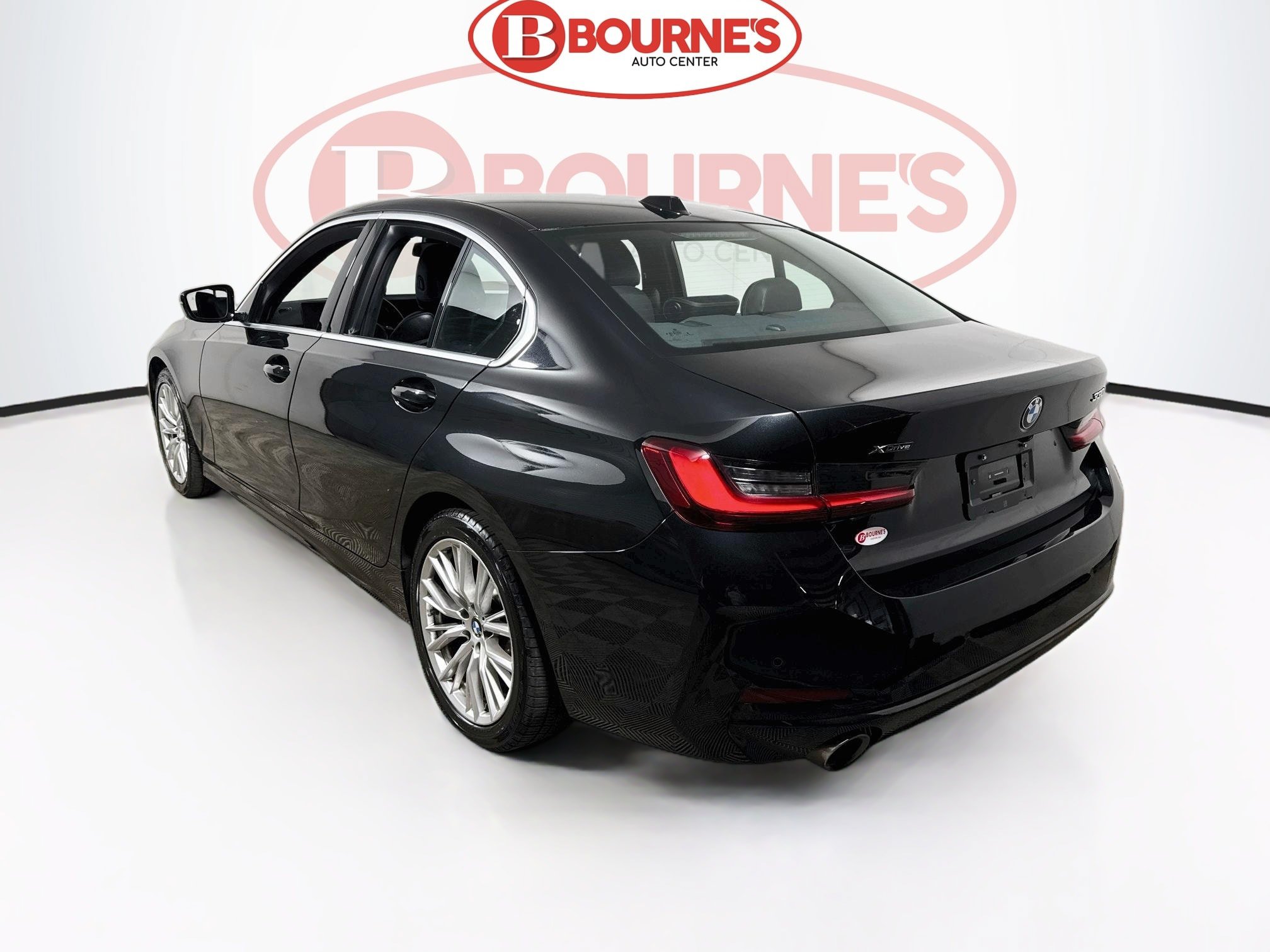 Used 2024 BMW 330i xDrive Sedan w/ Convenience Package AWD/4WD image 9