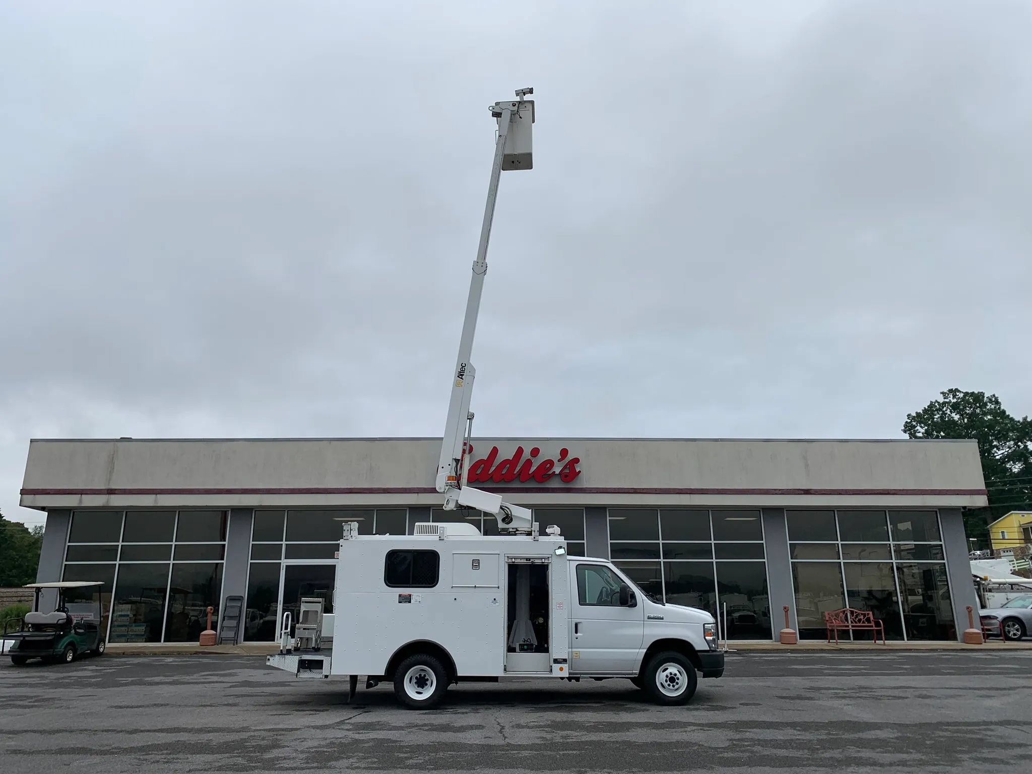 Used 2019 Ford E-350 and Econoline 350 Super Duty RWD image 46