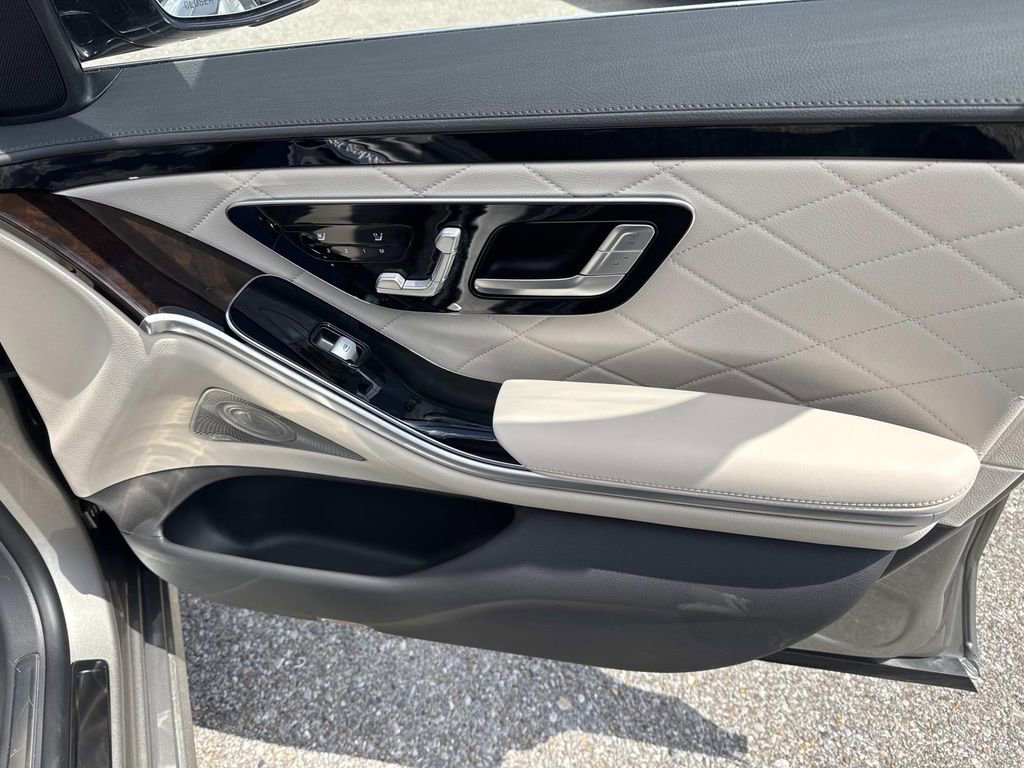 Used 2023 Mercedes-Benz S 500 4MATIC image 14