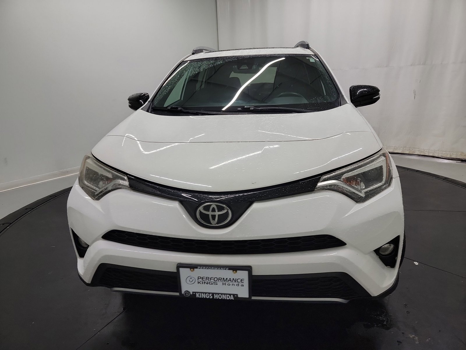 Used 2017 Toyota RAV4 SE image 2