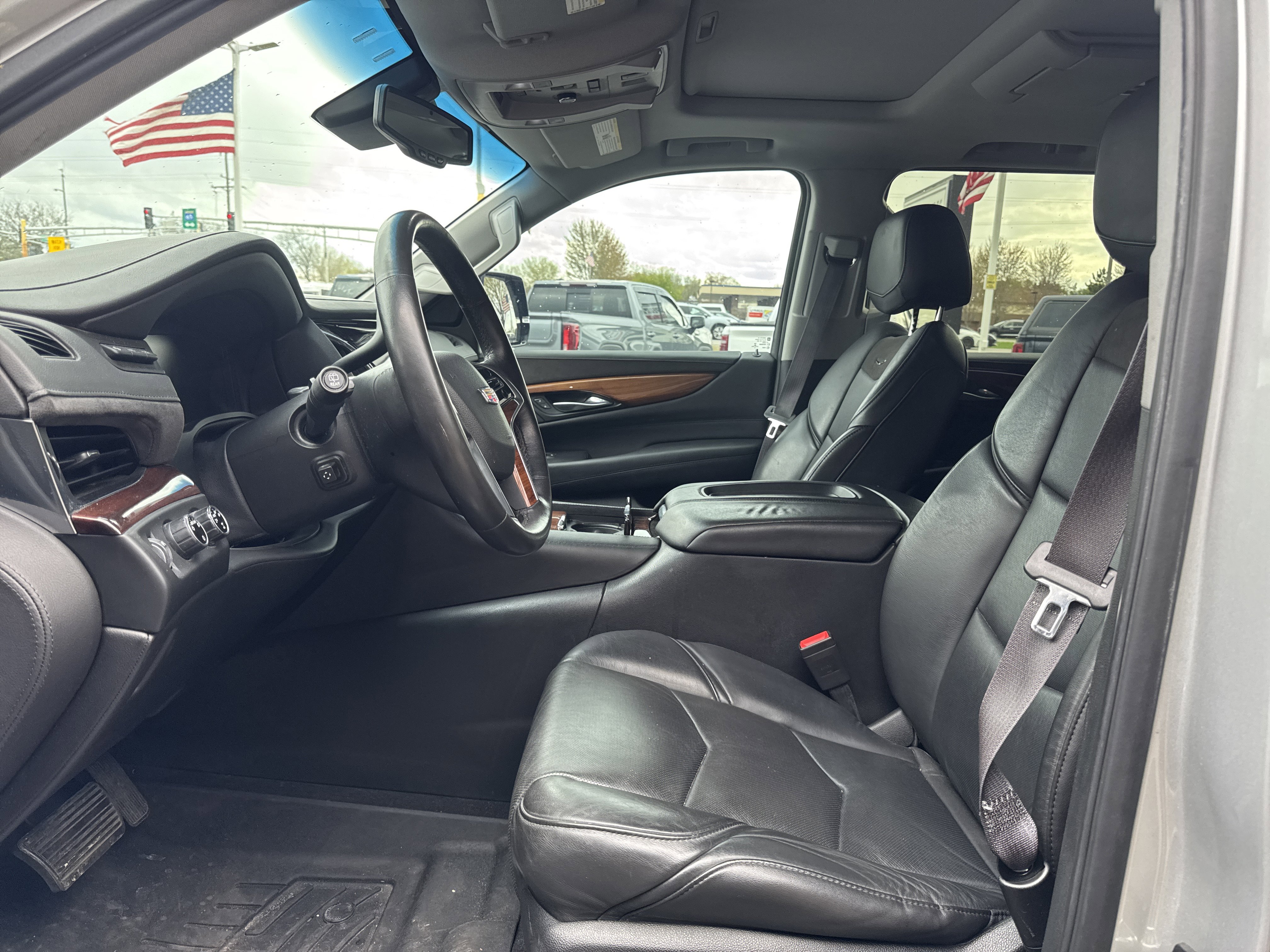Used 2015 Cadillac Escalade ESV Premium AWD/4WD image 3