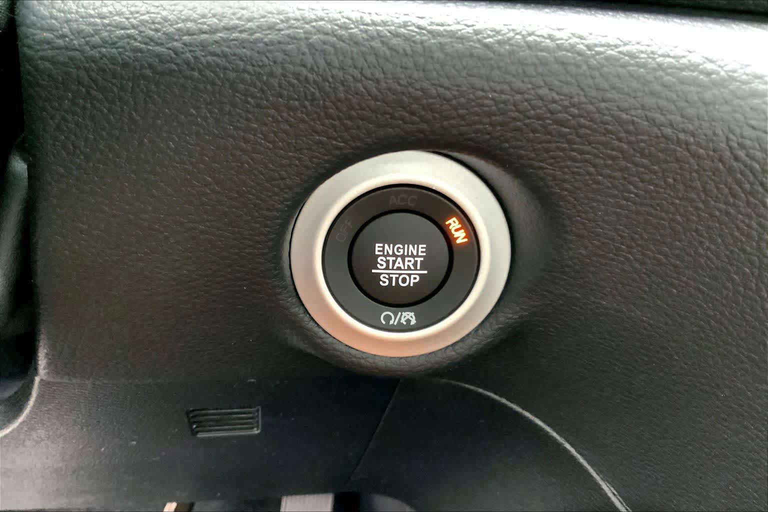 New 2026 Chrysler Pacifica Pinnacle FWD image 16