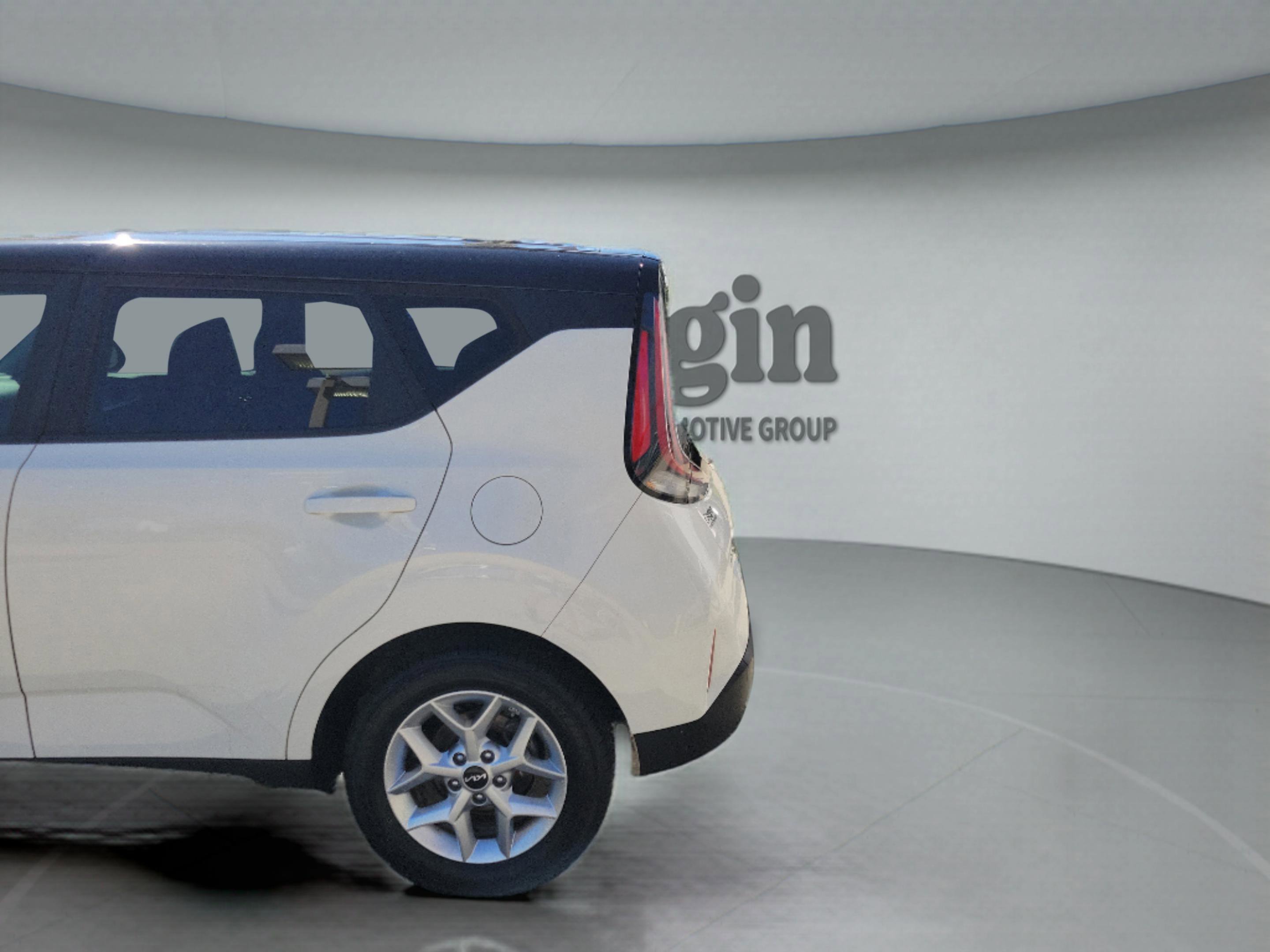 Used 2024 Kia Soul S FWD image 29