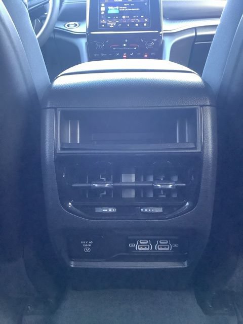 Used 2023 Jeep Grand Cherokee Altitude AWD/4WD image 25