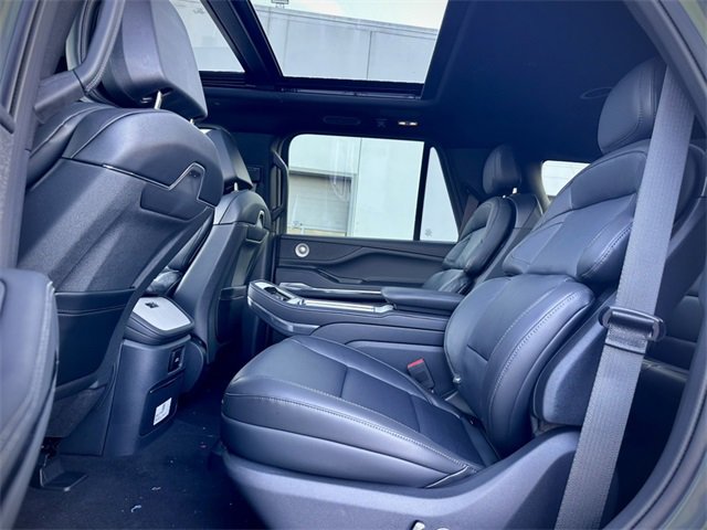 New 2025 Lincoln Navigator Reserve image 22