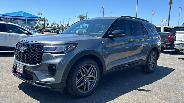 New 2026 Ford Explorer ST-Line w/ ST-Line Street Pack RWD image 7