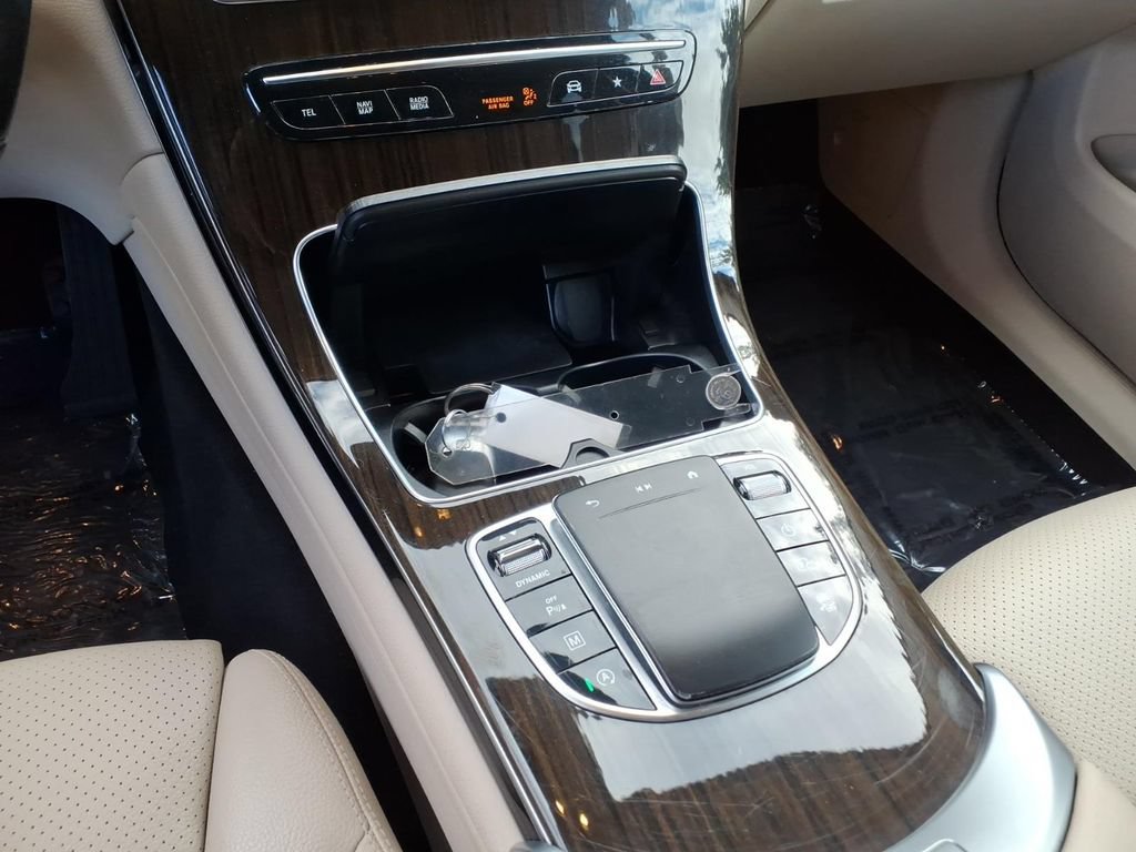 Used 2022 Mercedes-Benz GLC 300 image 24