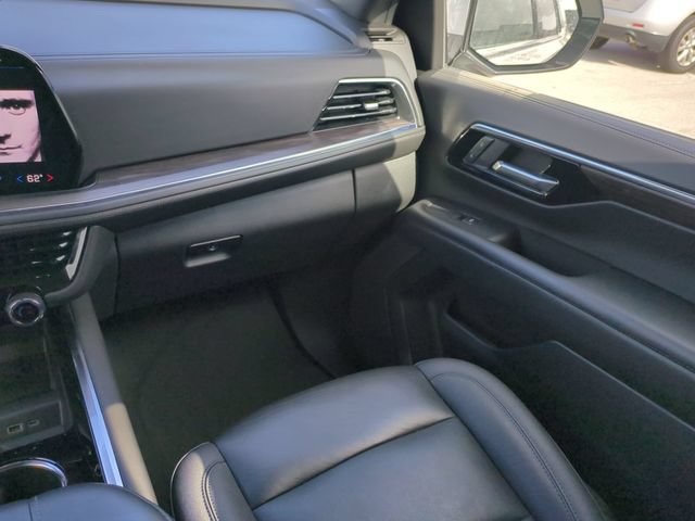Used 2025 Chevrolet Tahoe LT AWD/4WD image 20