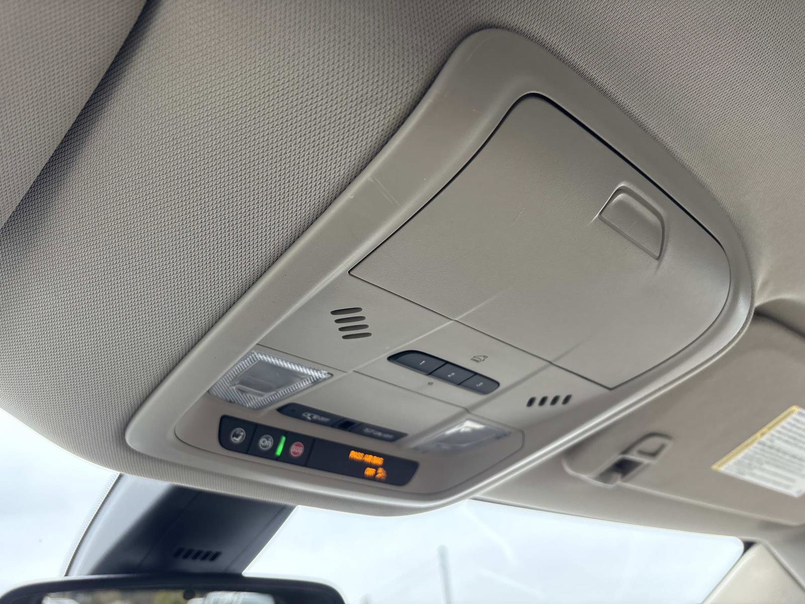 Used 2020 Buick Enclave Premium w/ LPO, Luxury Package image 25