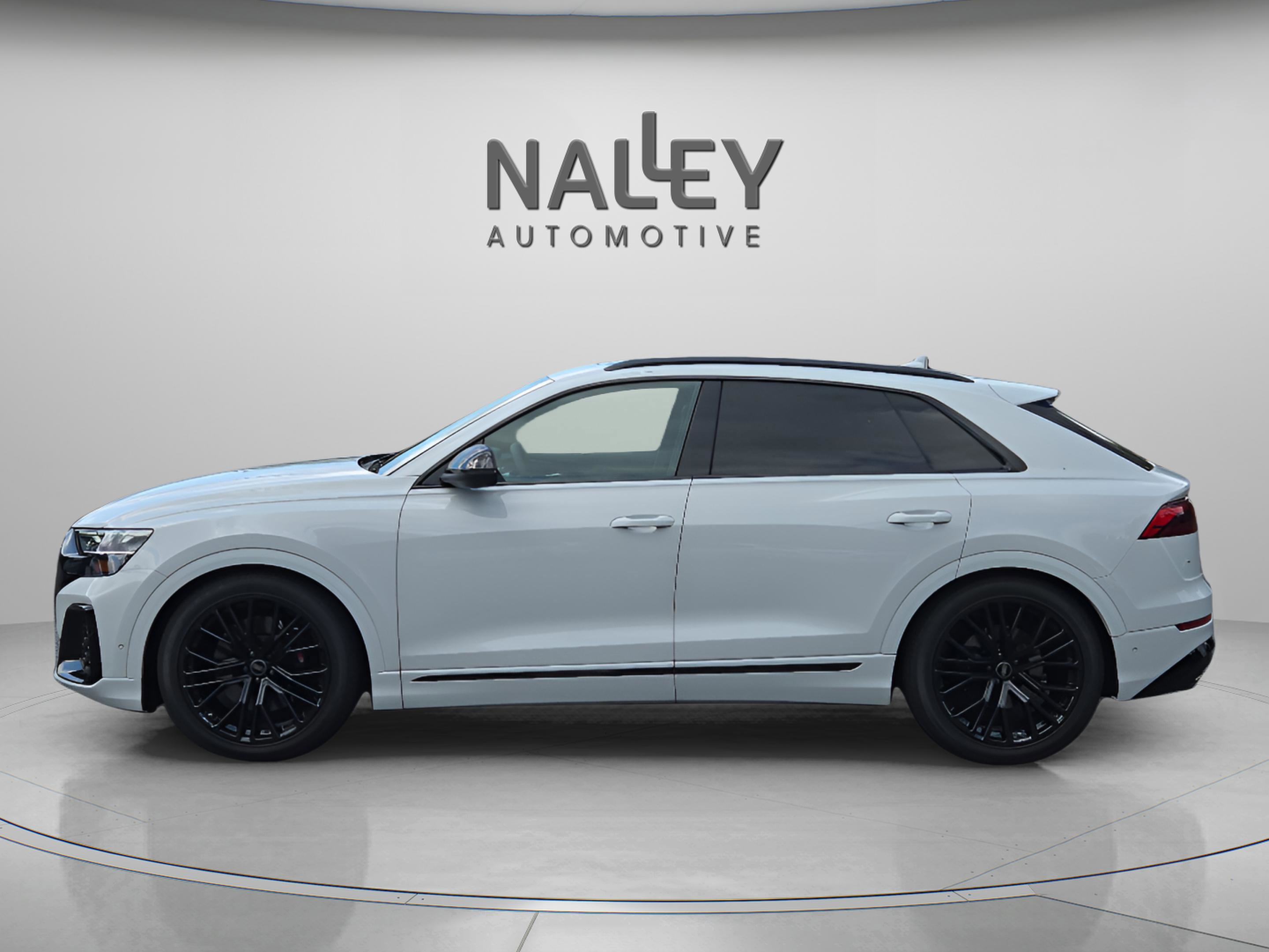 New 2025 Audi SQ8 Premium Plus image 2