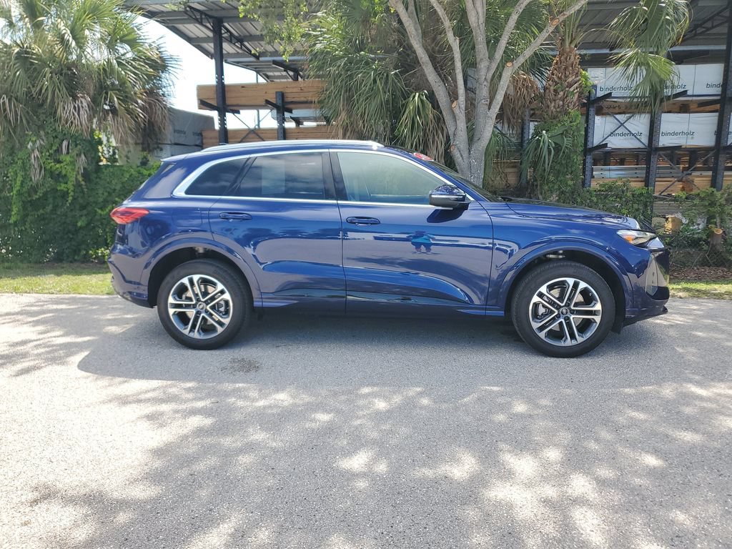 Certified 2025 Audi Q5 Premium w/ Premium Plus AWD/4WD image 3