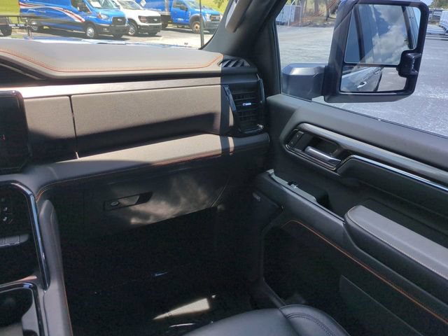 Used 2024 GMC Sierra 3500 AT4 w/ AT4 Premium Plus Package AWD/4WD image 18