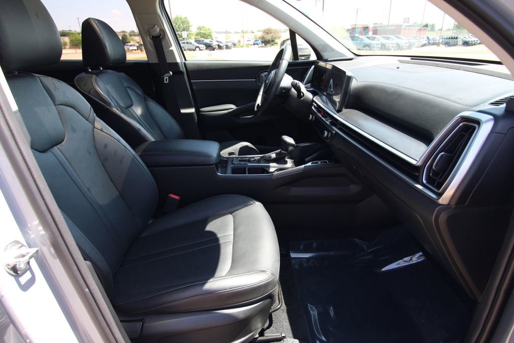 Used 2024 Kia Sorento S w/ Panoramic Sunroof Package AWD/4WD image 8
