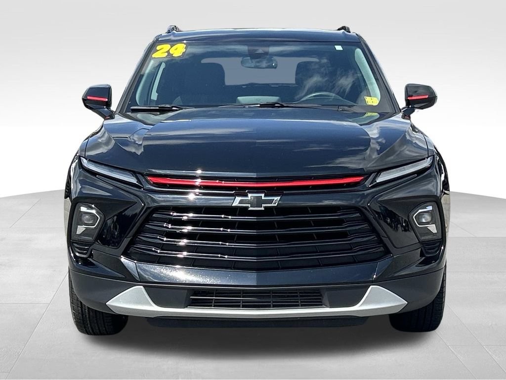 Used 2024 Chevrolet Blazer LT w/ Redline Edition FWD image 9