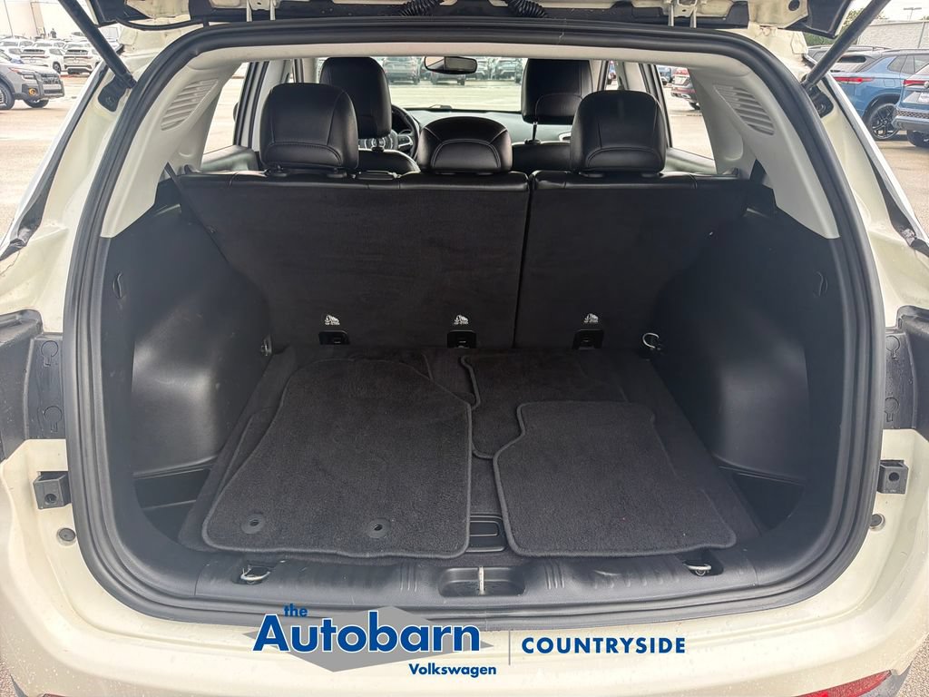 Used 2018 Jeep Compass Latitude w/ Popular Equipment Group FWD image 27