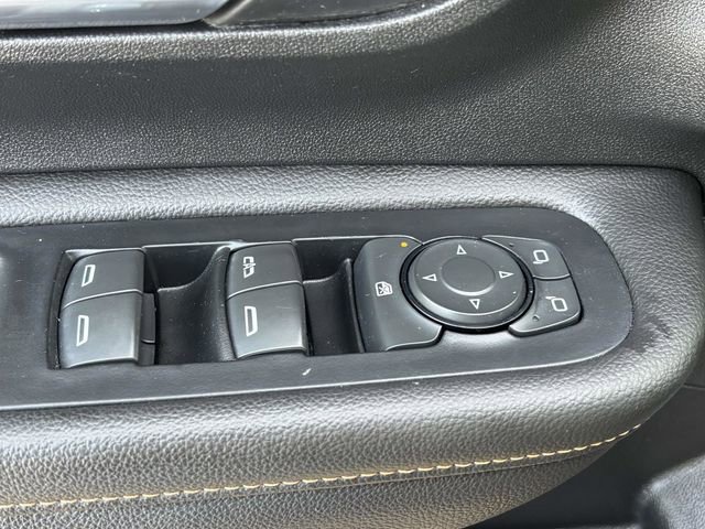 Used 2020 GMC Terrain SLT image 9