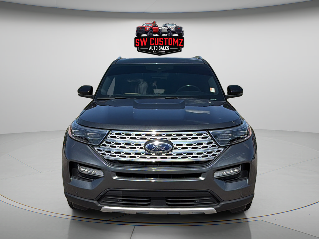 Used 2020 Ford Explorer Platinum w/ Premium Technology Package AWD/4WD image 2