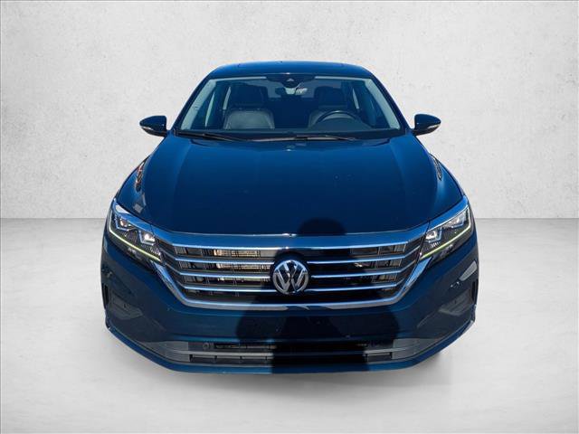 Used 2020 Volkswagen Passat 2.0T SEL FWD image 2