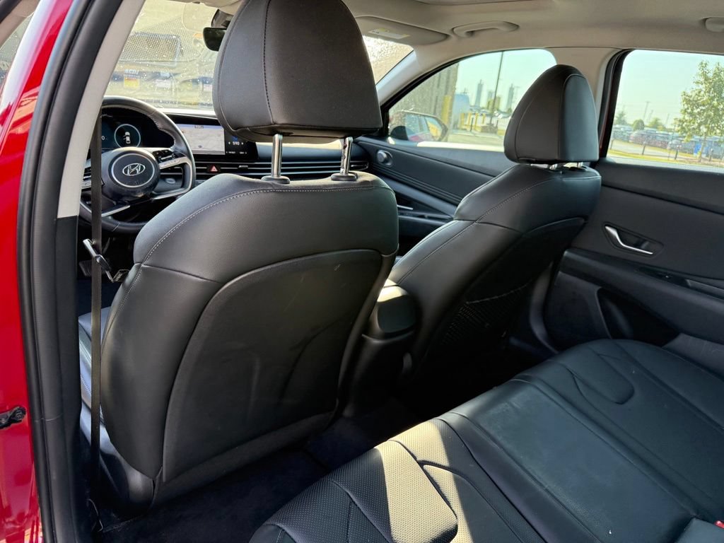 Used 2022 Hyundai Elantra Limited FWD image 9