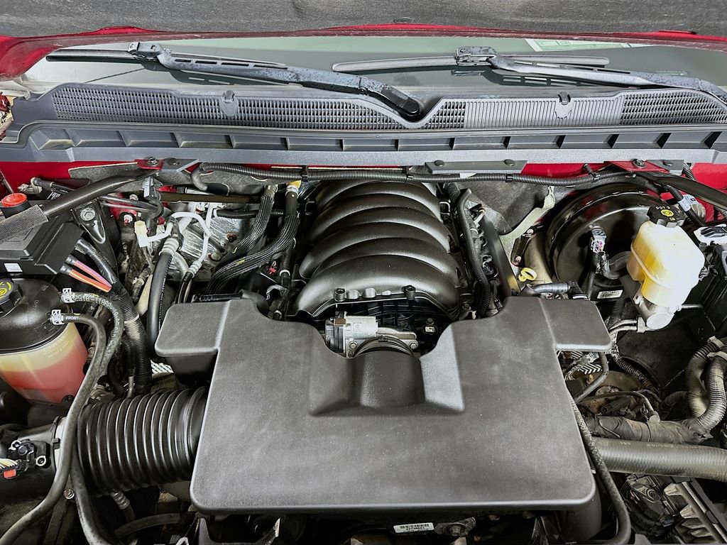 Used 2018 Chevrolet Silverado 1500 LT w/ All Star Edition image 35