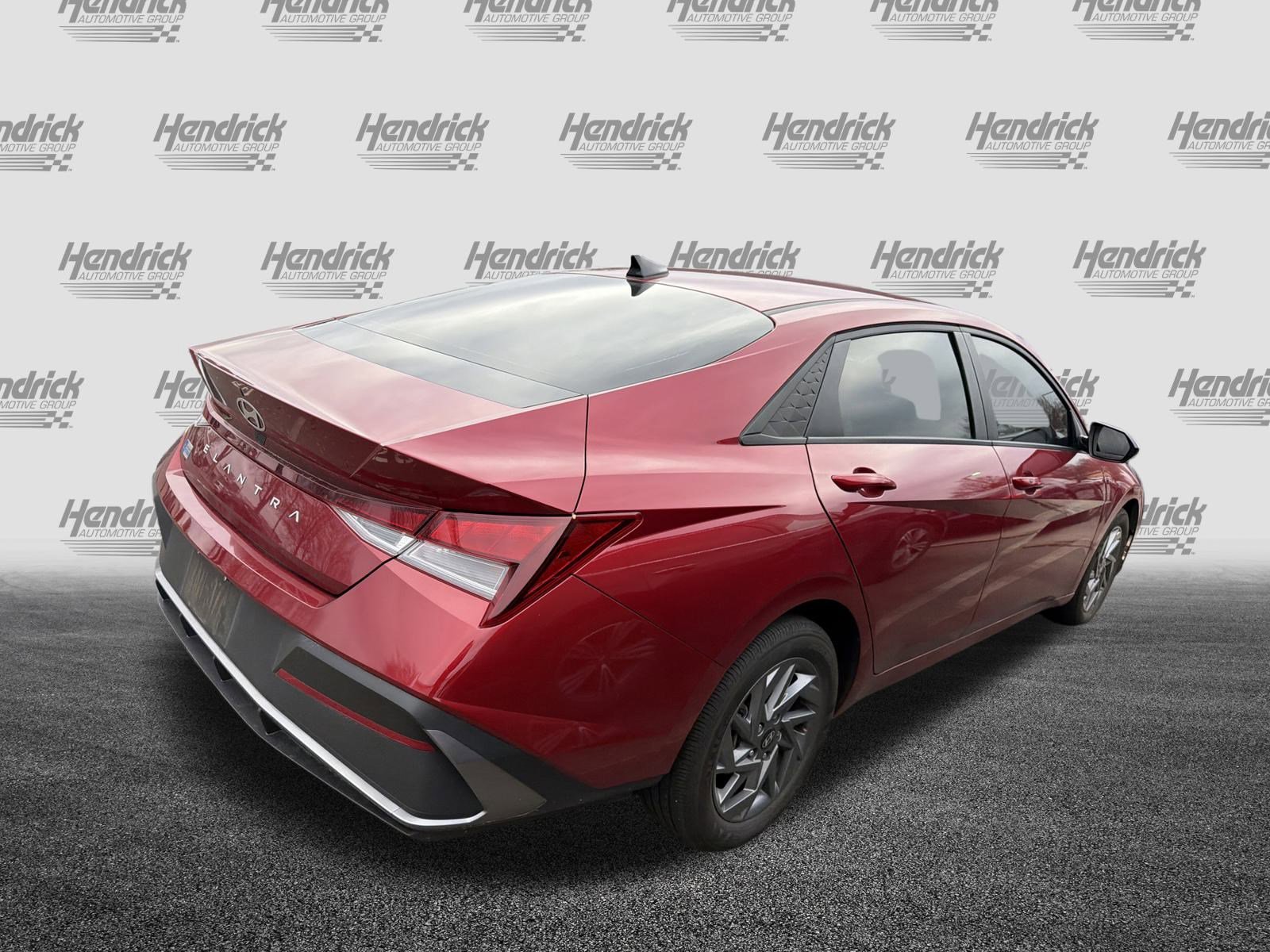Used 2024 Hyundai Elantra SEL image 10