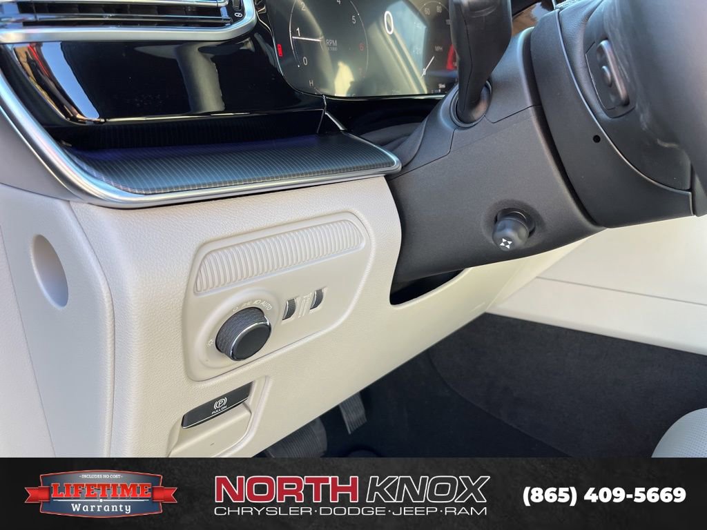 New 2026 Jeep Grand Wagoneer Summit image 7