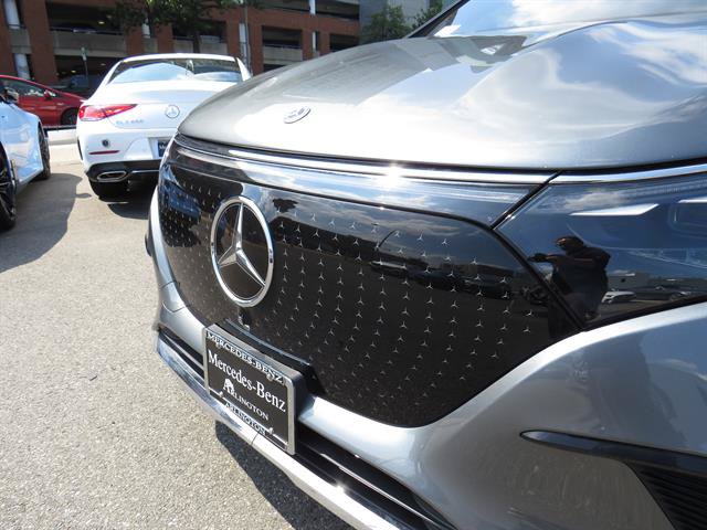 Certified 2023 Mercedes-Benz EQS 450+ 4MATIC SUV w/ Exclusive Trim Package image 27