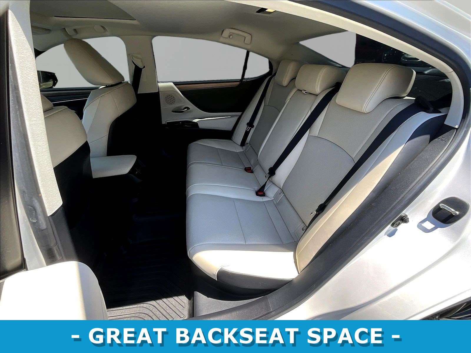 Used 2024 Lexus ES 300h w/ Premium Package FWD image 22