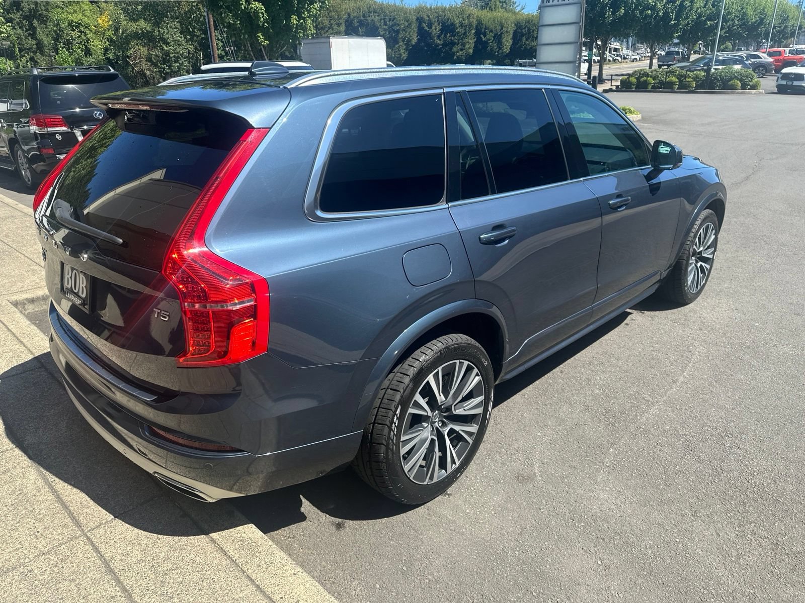 Used 2021 Volvo XC90 T5 Momentum w/ Advanced Package FWD image 5