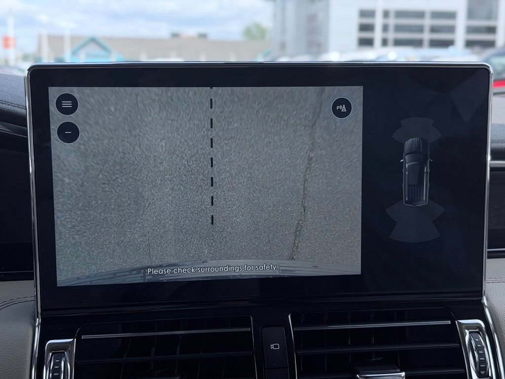 Used 2022 Lincoln Navigator 4WD image 51